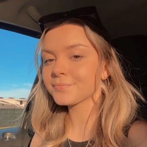 Meet your Posher, Isabella